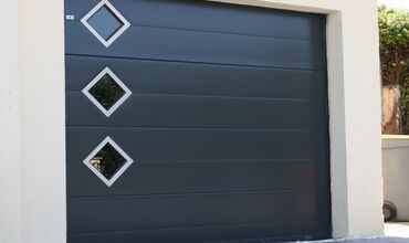 Portes de garage &agrave;&nbsp;BURES SUR YVETTE